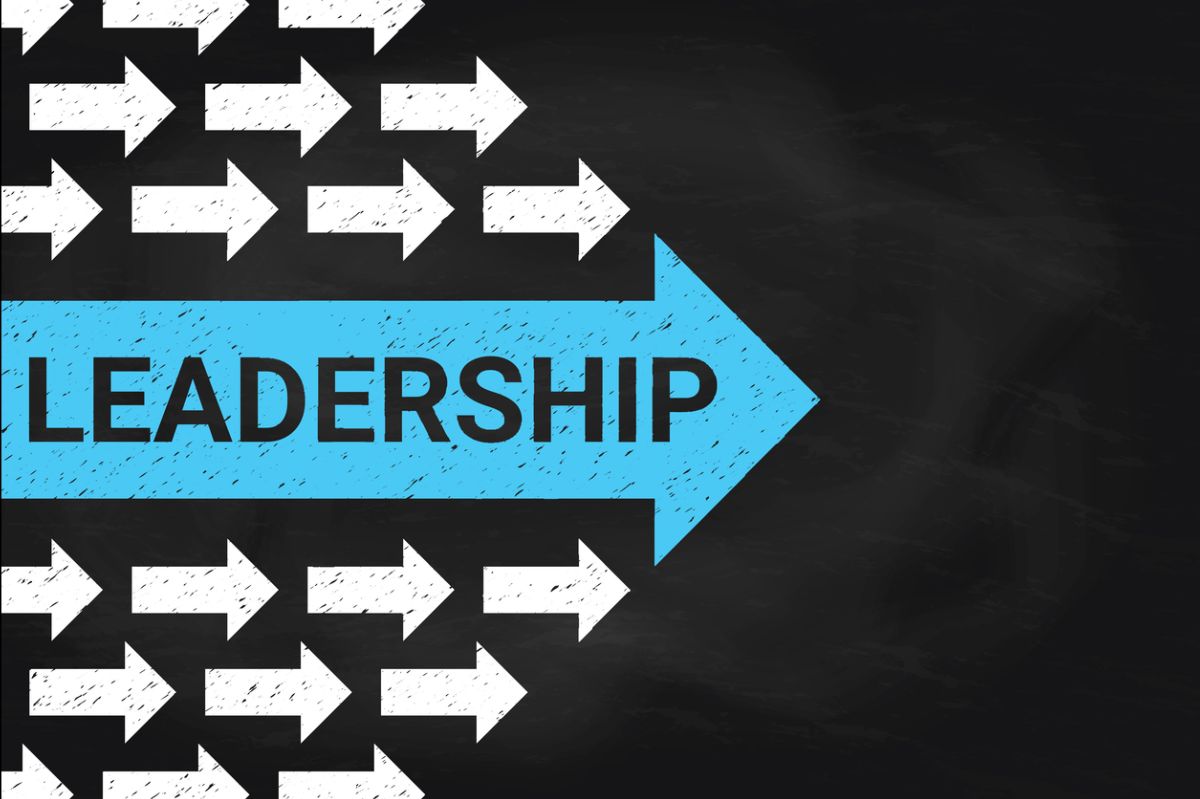 Quantum Leadership - arrows moving forward
